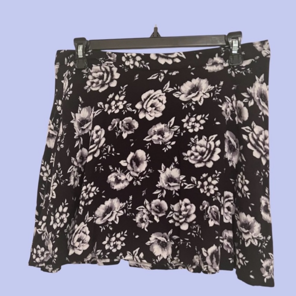 Forever 21 Black White Rose Floral Skater Mini Skirt Large L
